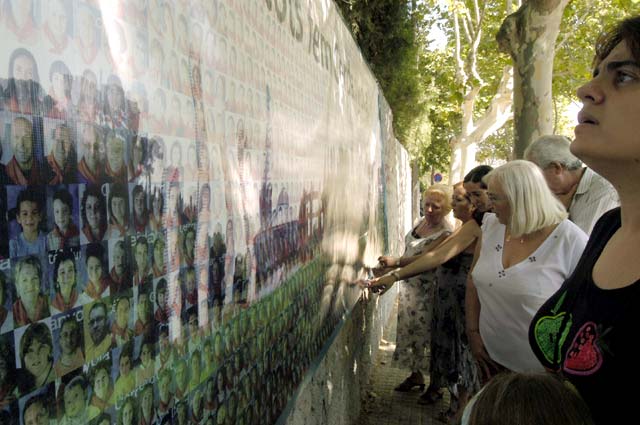 El perfil de la ciutat s’exposa durant la Diada