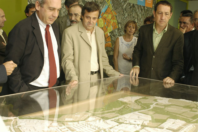 Obre l'oficina d'informació sobre els habitatges i equipaments del projecte de la Plana del Castell