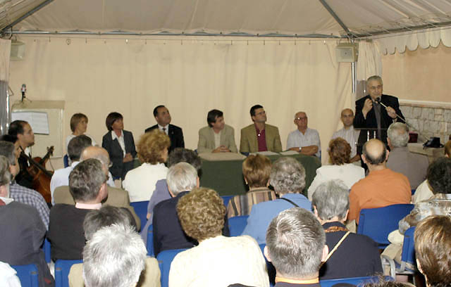 Cerdanyola dóna les gràcies a mossèn Rosell per 36 anys en favor de la convivència i la llibertat