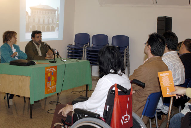 Francesc Aragall tanca la Jornada de la Discapacitat parlant de com fer accessibles les ciutats
