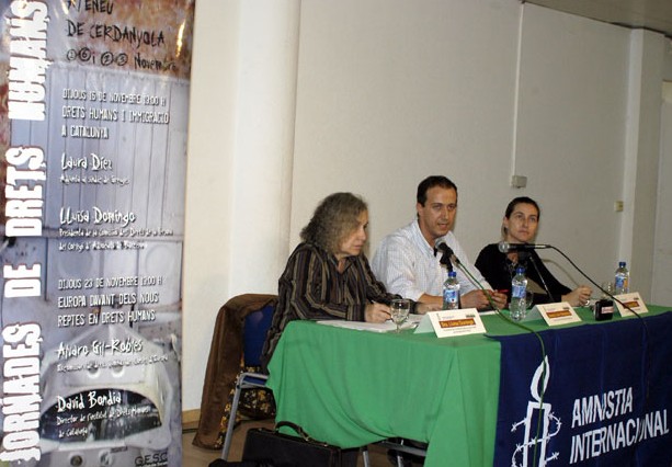 La situació dels immigrants centra la primera sessió de la Jornada de Drets Humans