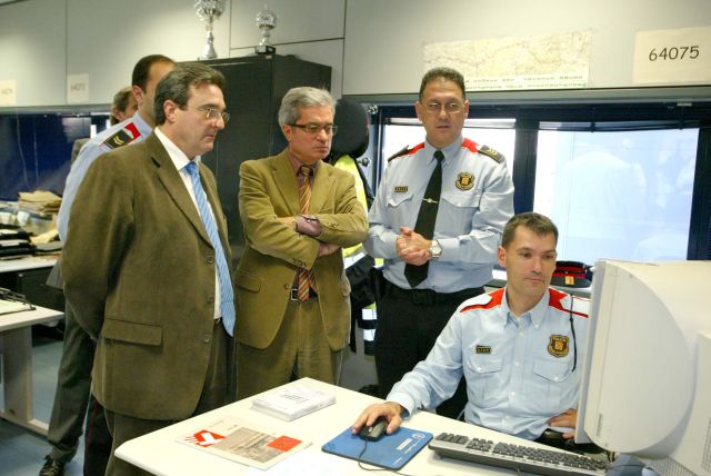 Joan Saura afirma a Cerdanyola que s'ha d'estar tranquil i evitar alarmisme davant dels delictes a urbanitzacions