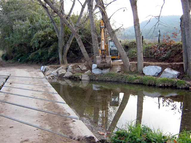 Obres d’arranjament a la riera de Sant Cugat per subsanar els desperfectes de l’últim desbordament