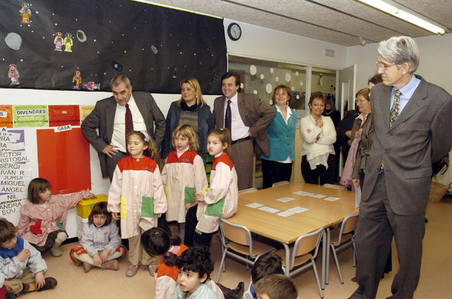 El conseller d'Educació, Ernest Maragall, inaugura el CEIP Collserola destacant-lo com un centre de qualitat