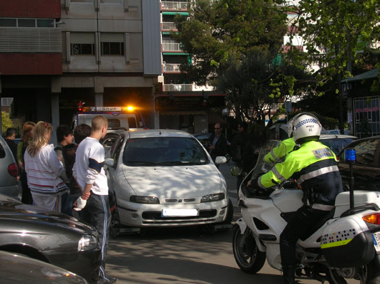 Enfrontament a trets entre una patrulla dels mossos i dos pressumptes delinquents