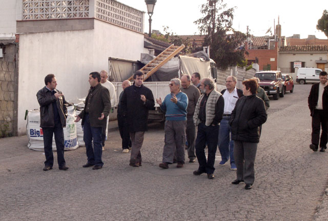 Trobada dels veïns de Campoamor amb el regidor de Territori per parlar de l'ordenació urbanística de la zona
