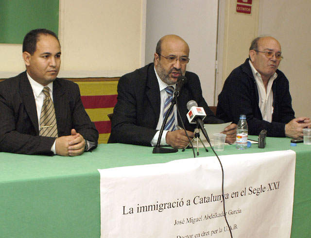 Abdelkáder aposta per les polítiques socials per afavorir la integració d'una immigració en estancament