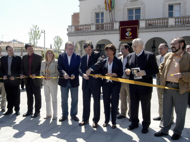 Obertura al trànsit dels carrers adjacents a la nova plaça de l’Abat Oliba
