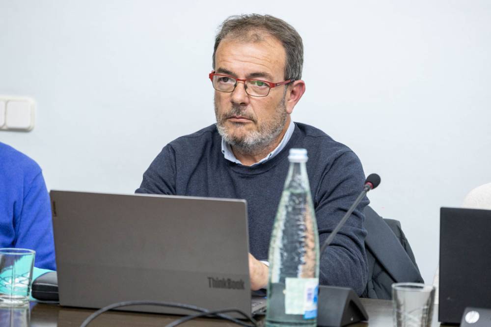 Junts troba escandalosa la coexistència del superàvit municipal amb la pujada d'impostos i els catxets d'artistes al Roser