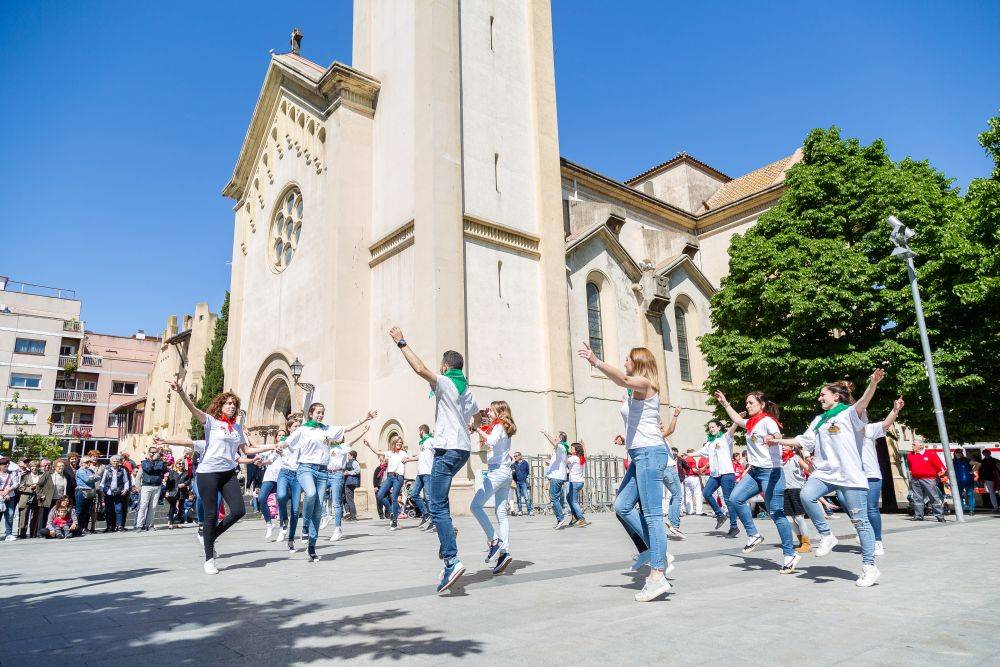 Els assaigs per participar en la ballada de la Polca de Cerdanyola del Roser de Maig es faran cada dijous d'abril