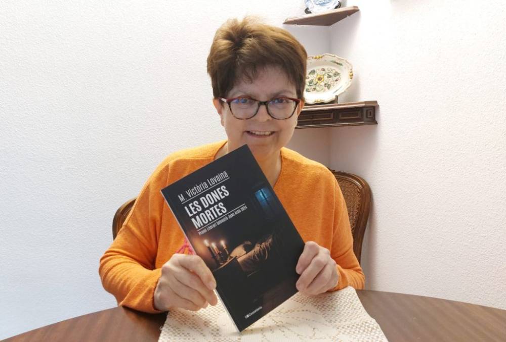 M. Victòria Lovaina presenta 'Les dones mortes' la història de dues germanes a la Barcelona de principis del segle XX