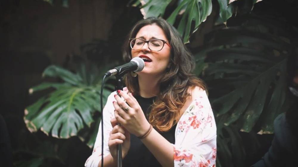 La cantautora Gessamí Boada actua als Tres Tambors
