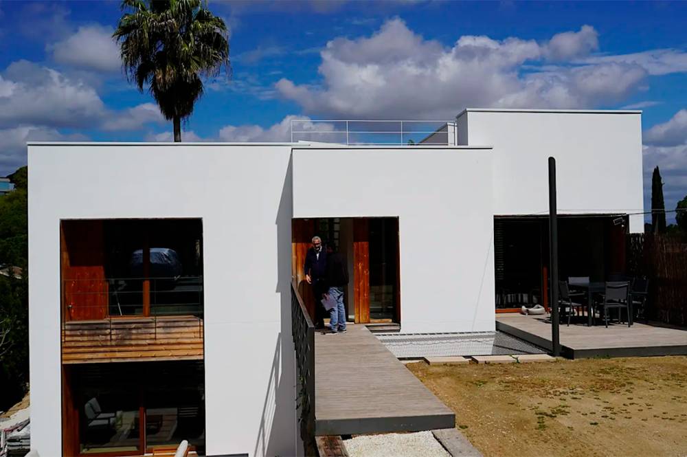 Bellaterra obre les portes de les ecocases per promoure l’habitatge sostenible