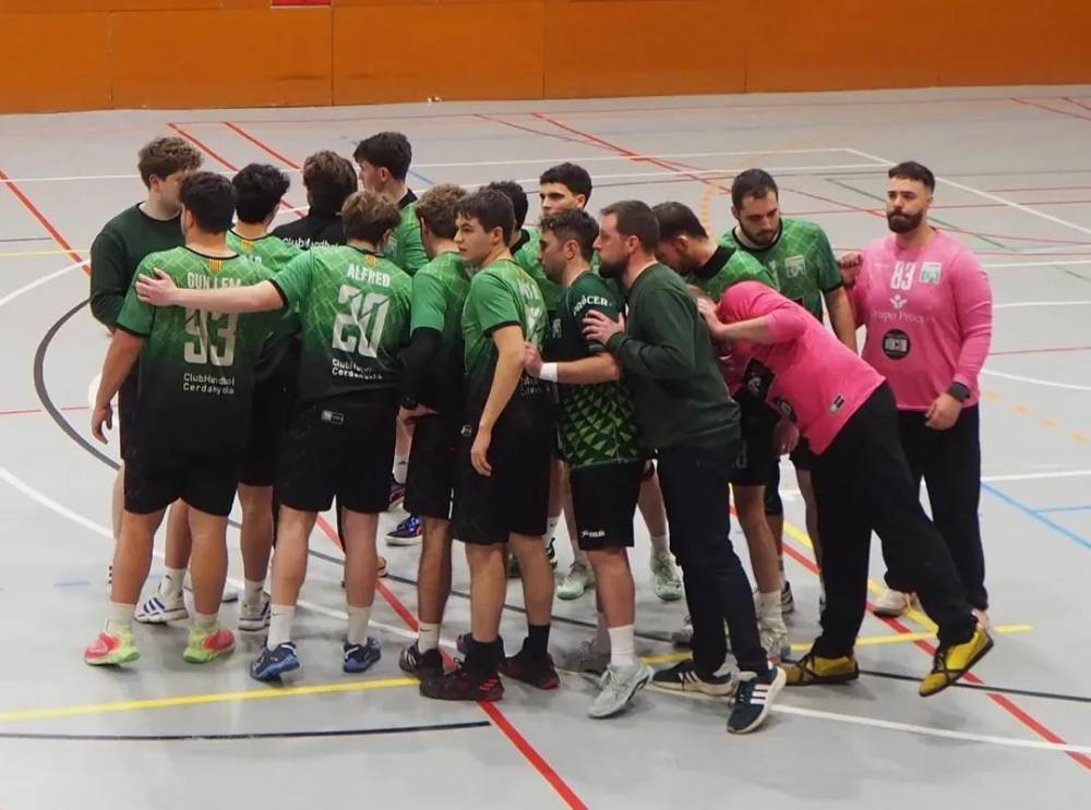 El CH Cerdanyola tanca la jornada amb una victòria sòlida davant el Llavaneres en un partit controlat des de l’inici (34–29)
