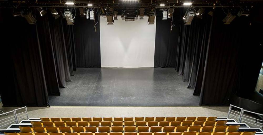 El teatre universitari es cita a la UAB