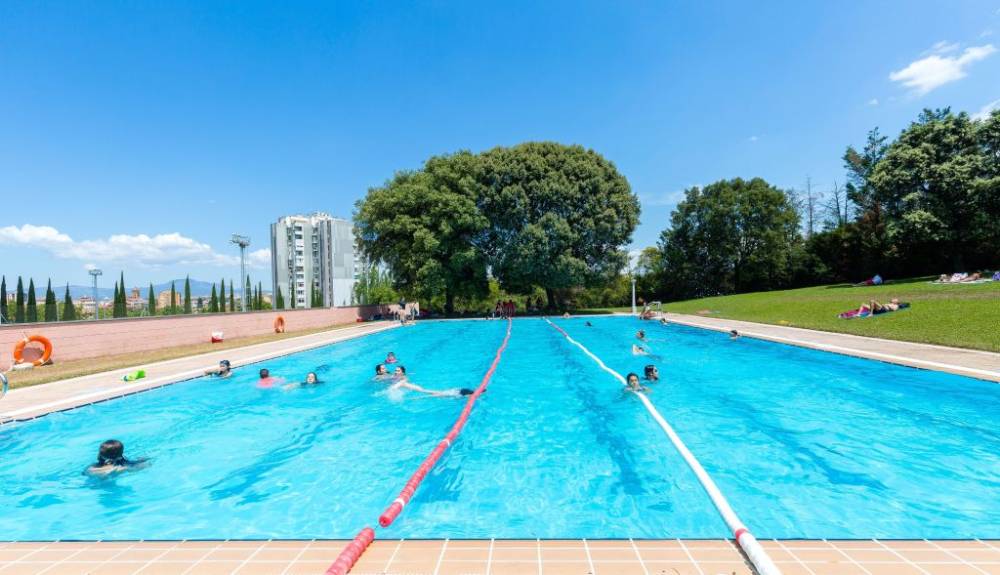 Piscines a l’aire lliure per remullar la calor d’agost