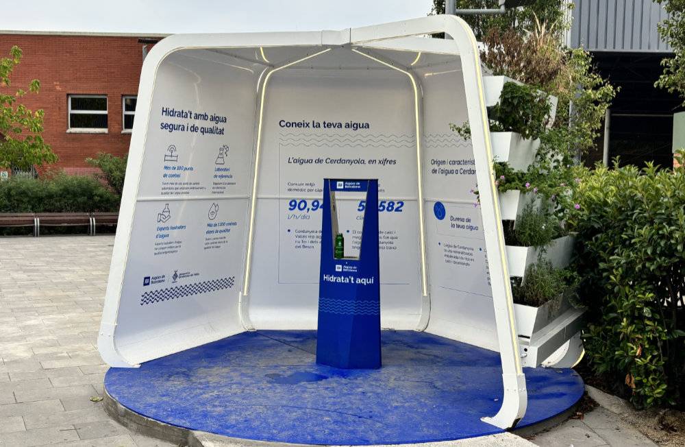 Cerdanyola s’adhereix al projecte HidroQuiosc per fomentar el consum d’aigua de l’aixeta