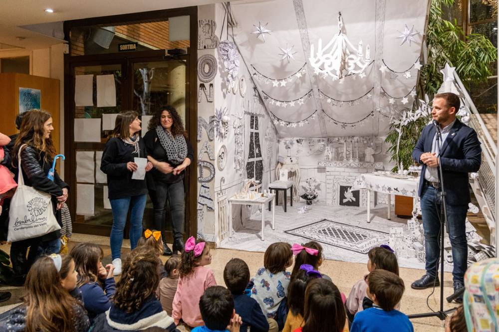 La inauguració del pessebre de l'alumnat infantil obre el Nadal a l'Ateneu