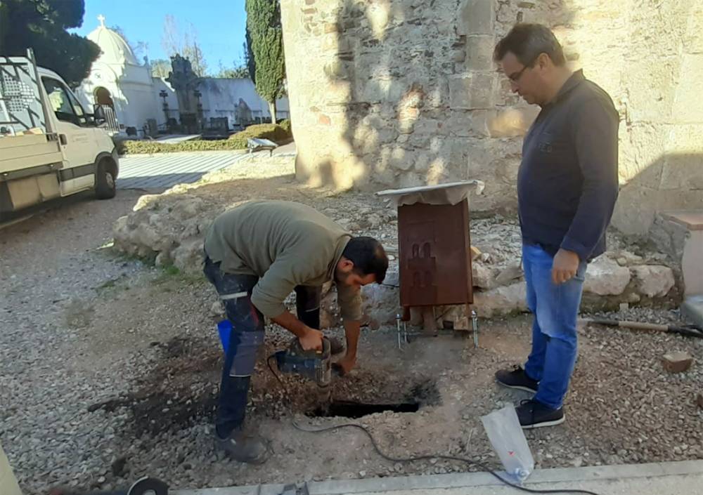 Inauguració de la senyalització de les fosses comunes de la Guerra Civil al Cementiri