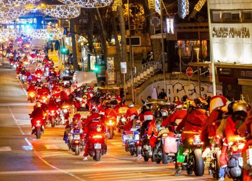 La Sardanyoelada torna amb solidaritat, música i esperit nadalenc a Cerdanyola