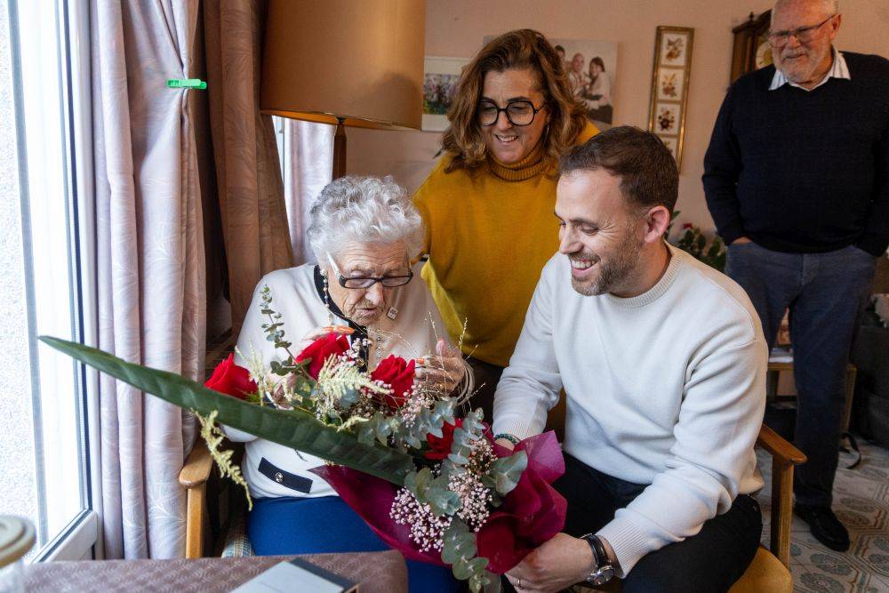 L'Ajuntament homenatja la centenària Francisca Font Corominas