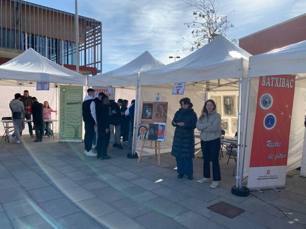 Gairebé 600 joves s'informen sobre l'educació postobligatòria a la Fira de l'Orientació