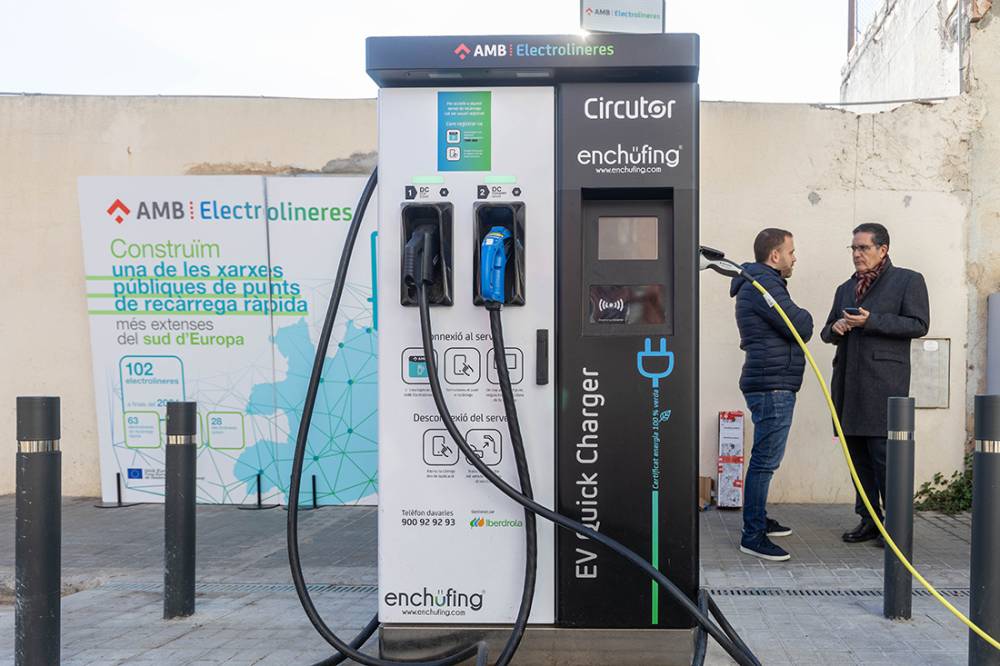 Cerdanyola avança en la mobilitat sostenible amb la instal·lació d’una electrolinera