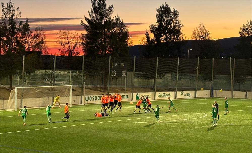 El Cerdanyola FC cau davant la UE Cornellà (2-0) i s’enfonsa a la taula classificatòria