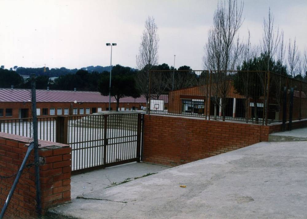 Evacuada l’escola Bellaterra per una fuita de gas causada per unes obres