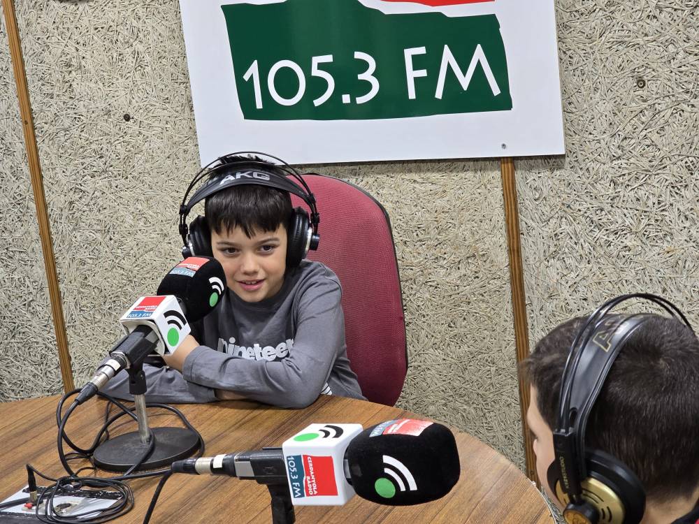 L'Escola Carles Buïgas inicia les visites guiades a l'emissora municipal