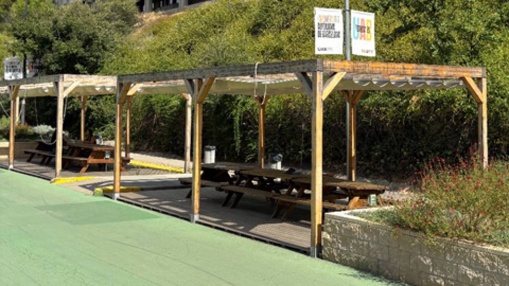 La UAB reobre les zones de pícnic als espais asfaltats del campus