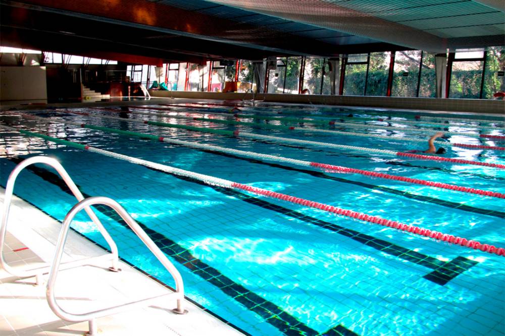 Greu accident d'una nedadora al SAF de la UAB