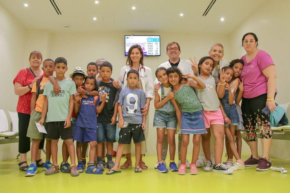 Dotze infants sahrauís han passat una revisió mèdica al Parc Taulí
