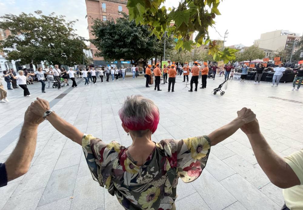 L'Agrupació Sardanista dona la benvinguda a l'estiu amb una ballada extra