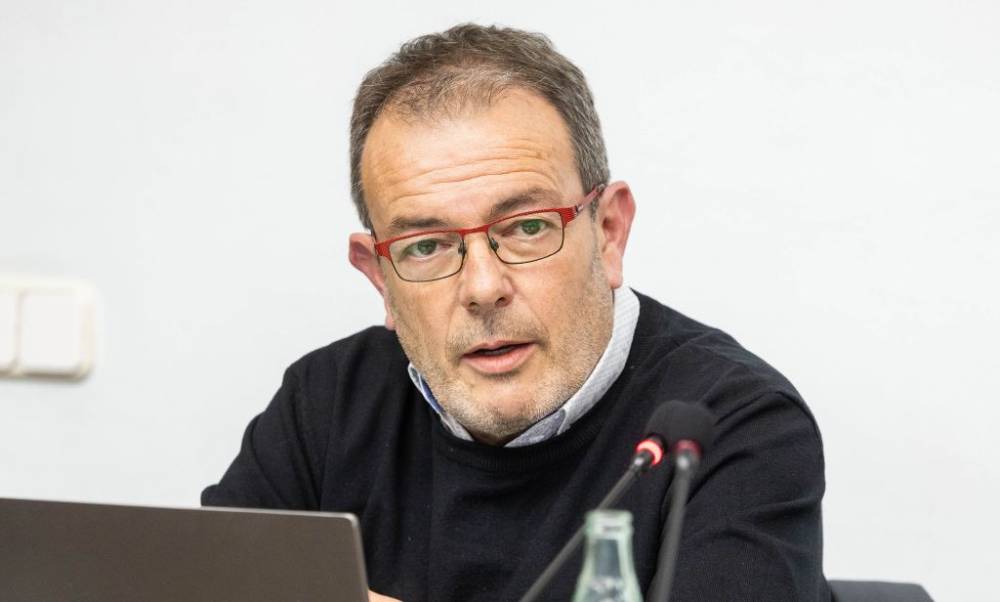 Junts per Cerdanyola fa costat a les famílies de l’Escoleta pel bus escolar