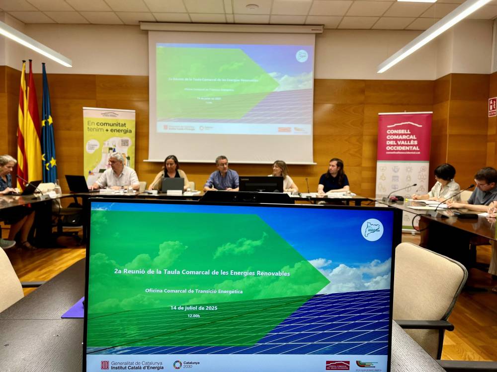 La Direcció General d’Energia, l’ICAEN i els ajuntaments del Vallès Occidental aborden el desplegament de les energies renovables a la comarca