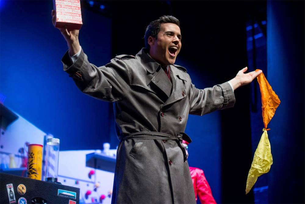Magic Pablo, portant somnis a l'escenari i ensenyant com crear il·lusions a l'escola