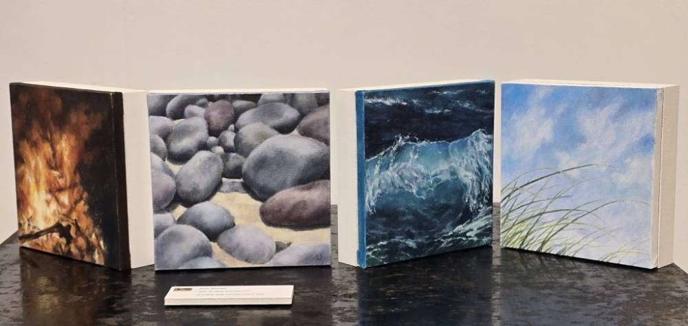 Artistes Plàstics presenta la seva exposició col·lectiva anual: Els quatre elements: aigua, aire, terra, foc