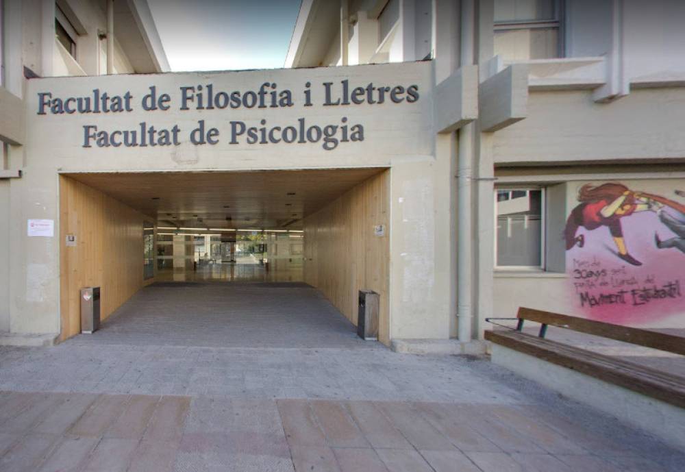 Suspenen de feina i sou un professor de la UAB per abús d’autoritat