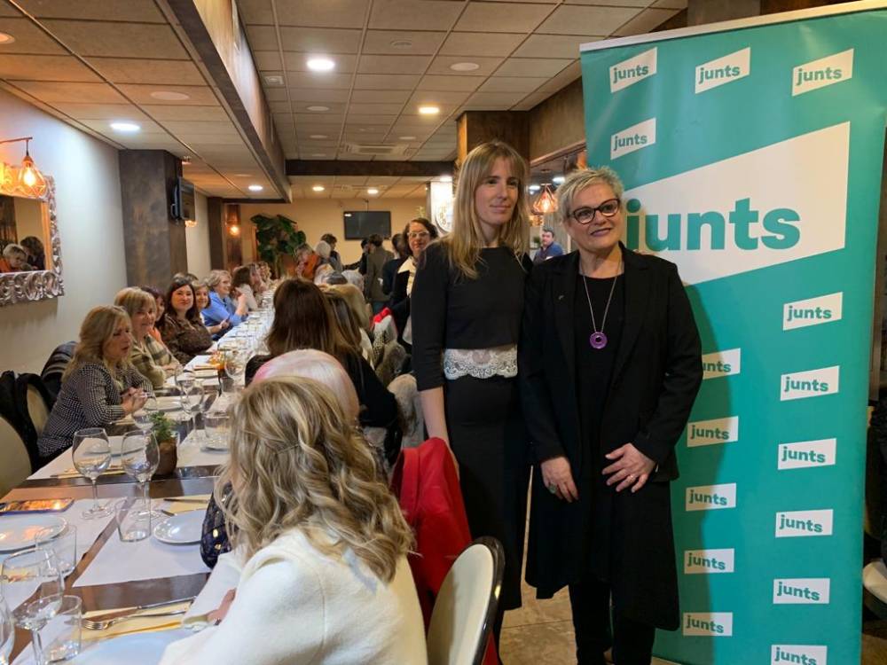 Les eleccions municipals, presents al sopar de dones de Junts amb l'exconsellera Alsina de convidada