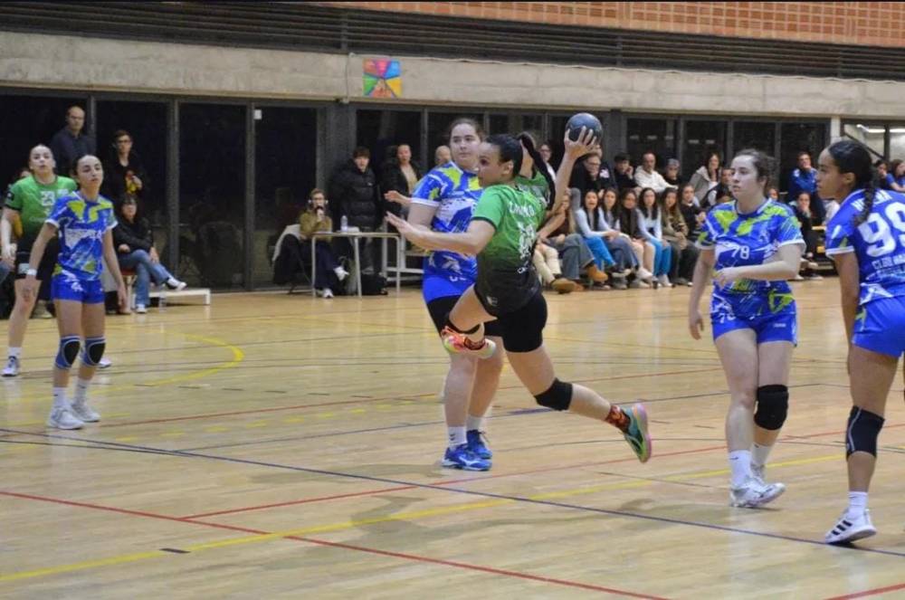 El CH Cerdanyola femení s'imposa amb autoritat al Sabadell en un duel intens i marcat per la disciplina (29–26)