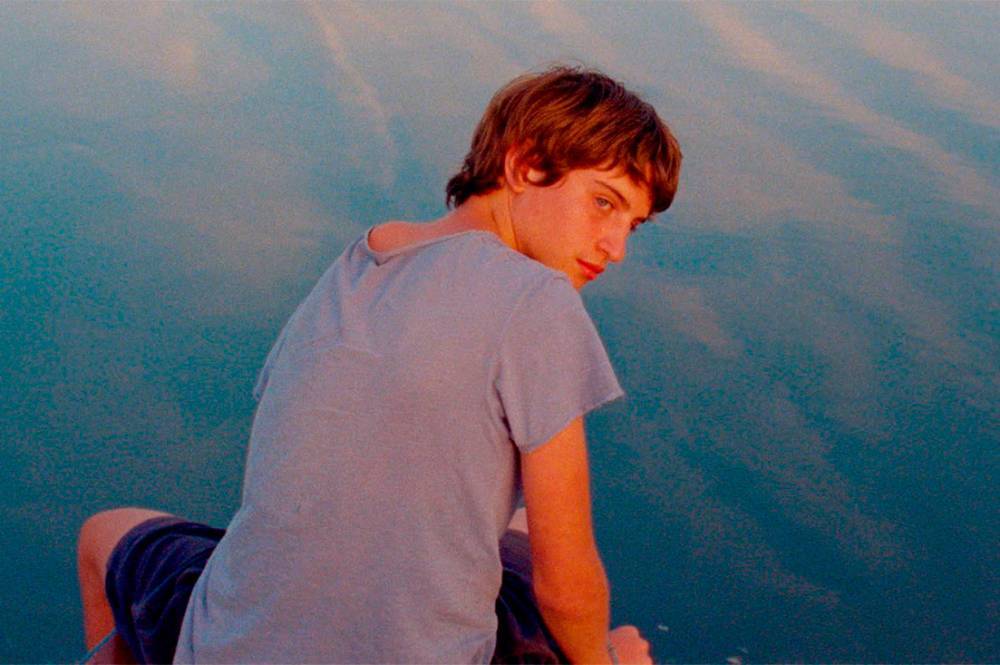 Estrany riu, una mirada poètica a l’adolescència, amb els Xiscnèfils