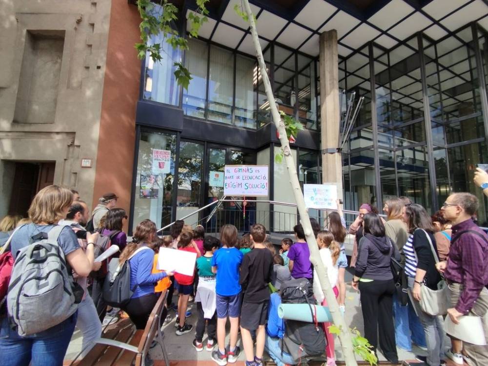 L’AFI de l’Escola Bellaterra protesta per a  no quedar-se sense gimnàs