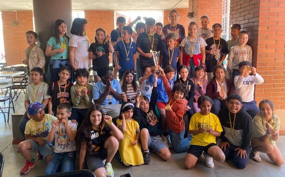 El primer Torneig Escolar d’Escacs brilla amb una alta participació