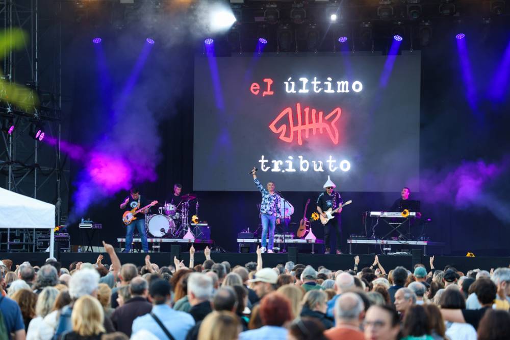 'El Último Tributo' rendeix un homenatge a 'El Último de la Fila' en el darrer dia del Roser