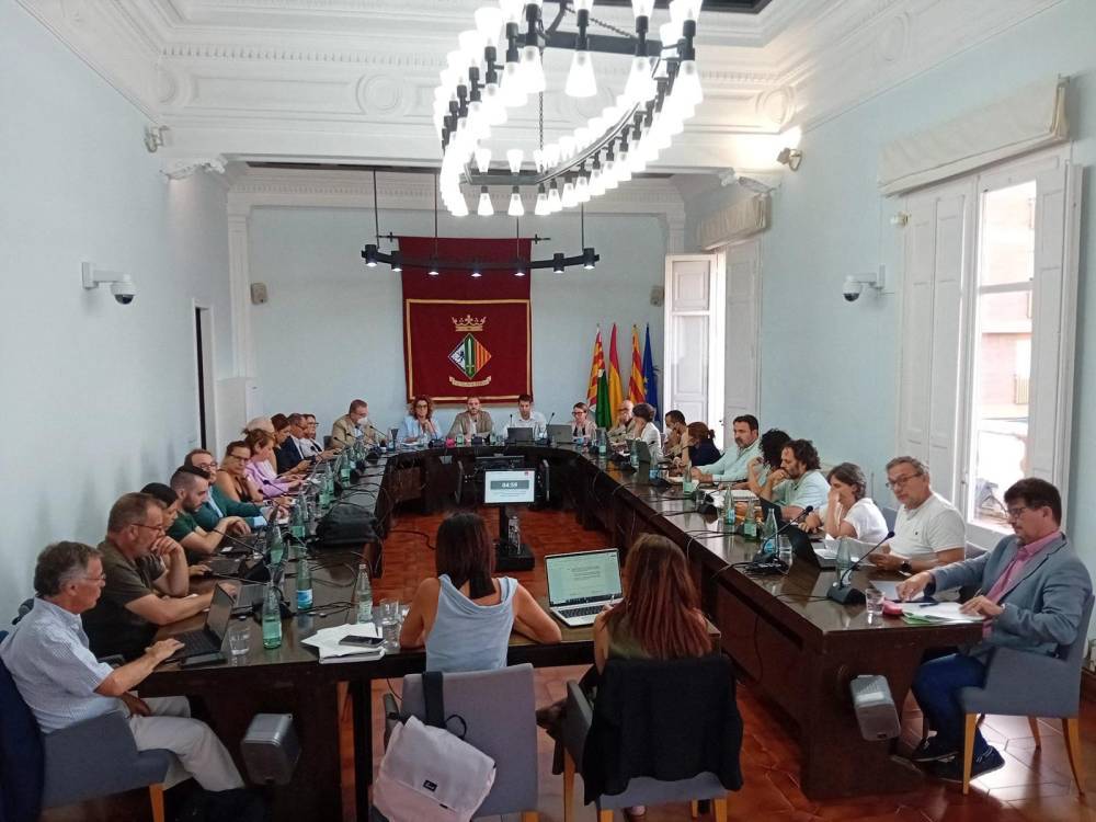 El Ple aprova mocions sobre el català, els lloguers, el president Companys, la llei trans o els espais culturals