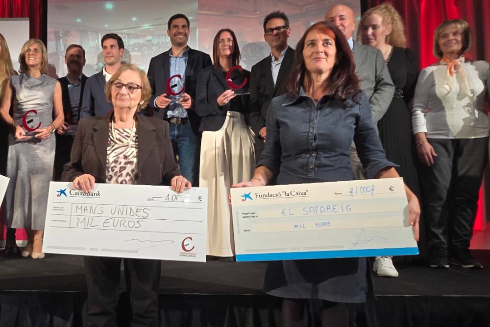 La Nit Empresarial premia la solidaritat de Mans Unides i la lluita de El Safareig