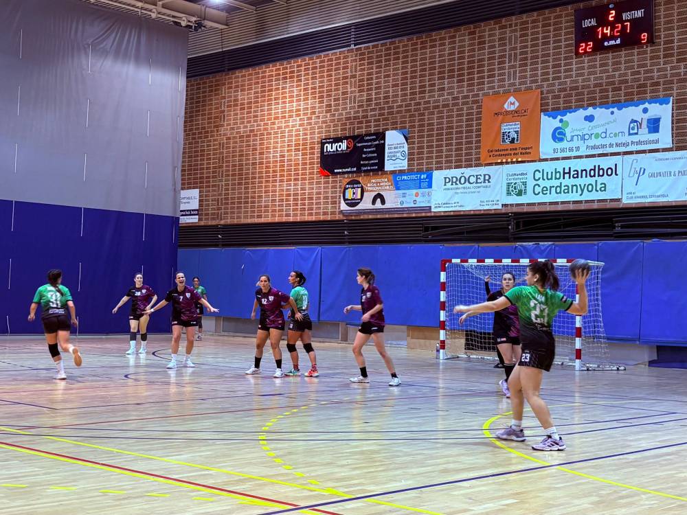 El CH Cerdanyola segueix en ratxa i goleja el Castellbisbal (33–16)