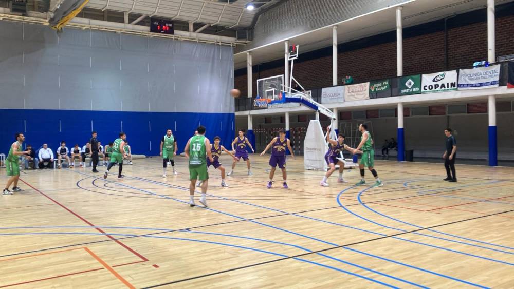 El CB Cerdanyola s’imposa a casa contra el Castellbisbal (72–57)