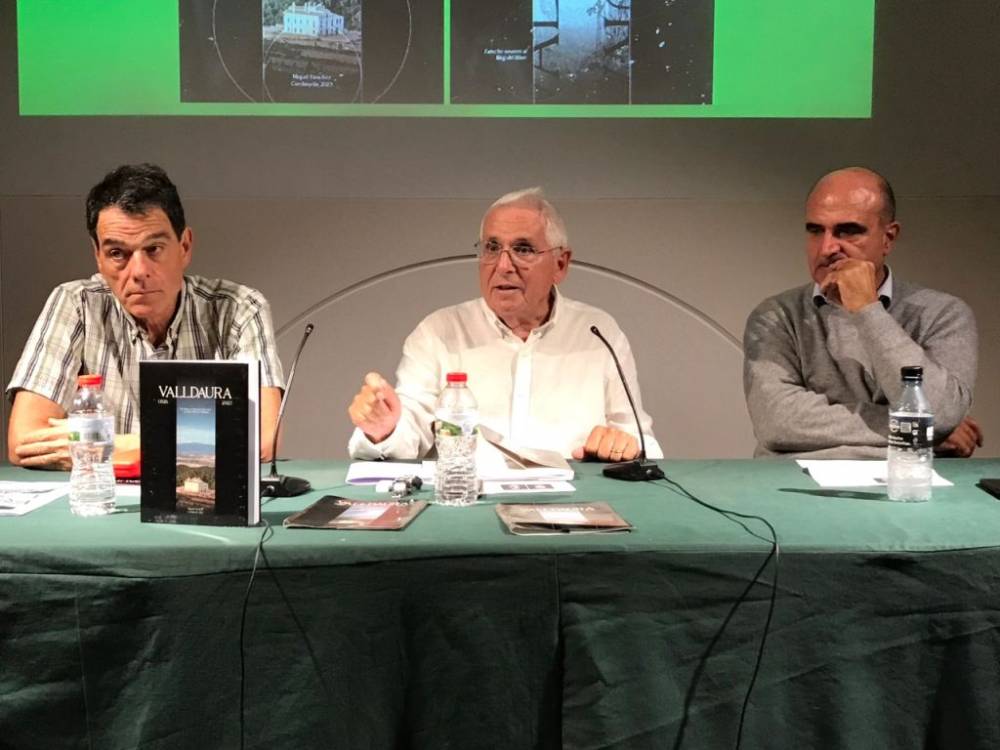 Miquel Sánchez ha presentat el llibre ‘Valldaura (826-2012)’, primer volum d’una sèrie sobre els masos de Cerdanyola
